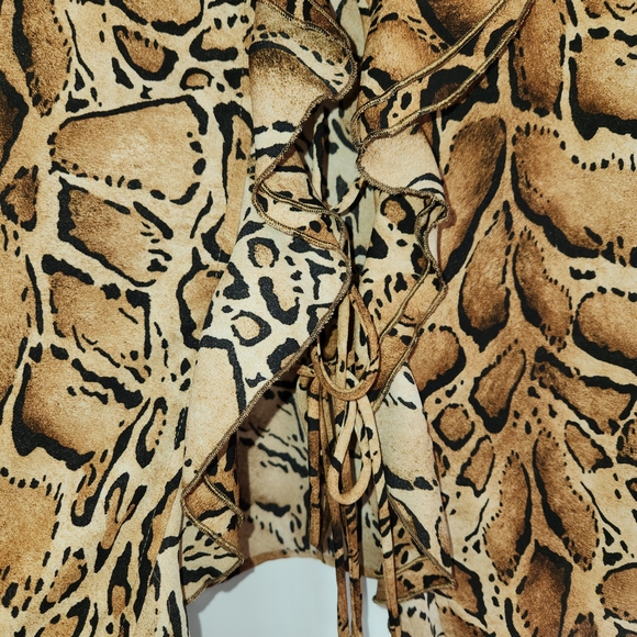 NWT Zara Animal Print Lace Up Front Ruffle Top Size L Long Sleeves Black/Brown - Picture 5 of 16